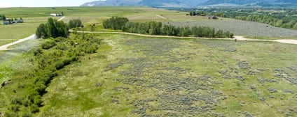 Open bench land at East Bench Overlook with the Beartooth Front on the horizon
