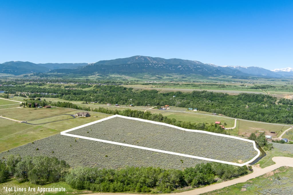 Aerial view across Lot 3 to the valley and the Beartooth Front with approximate boundary outline