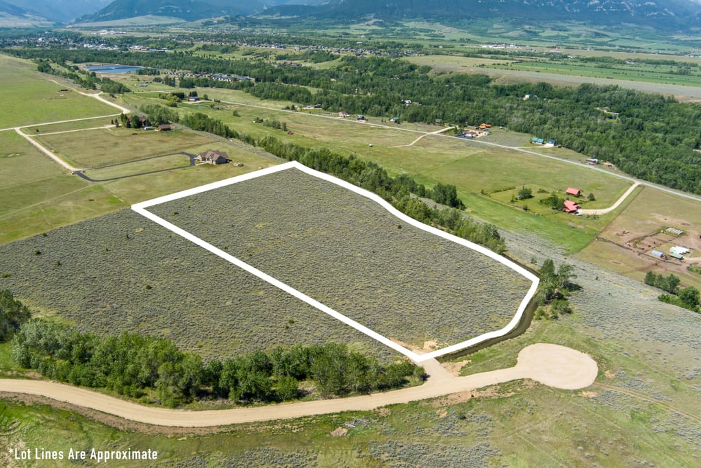 Aerial view of Lot 3 with approximate boundary outline from the cul-de-sac end